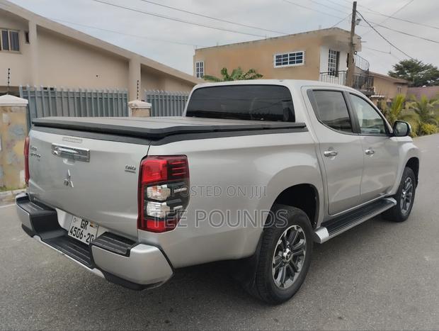 Mitsubishi L200 2020 Silver