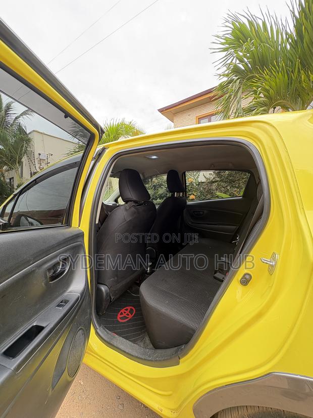 Toyota Vitz 1.3 FWD 3dr 2016 Yellow