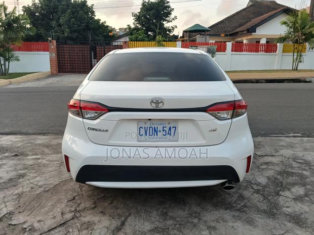 Toyota Corolla SE 2021 White