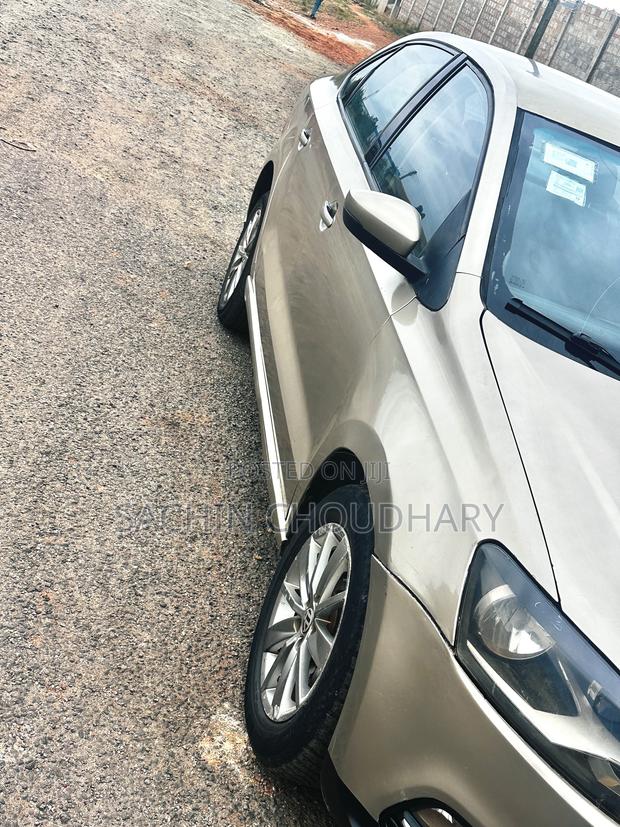 Volkswagen Polo 2017 Beige