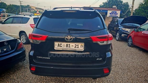 Toyota Highlander XLE 4dr SUV (3.5L 6cyl 6A) 2015 Black