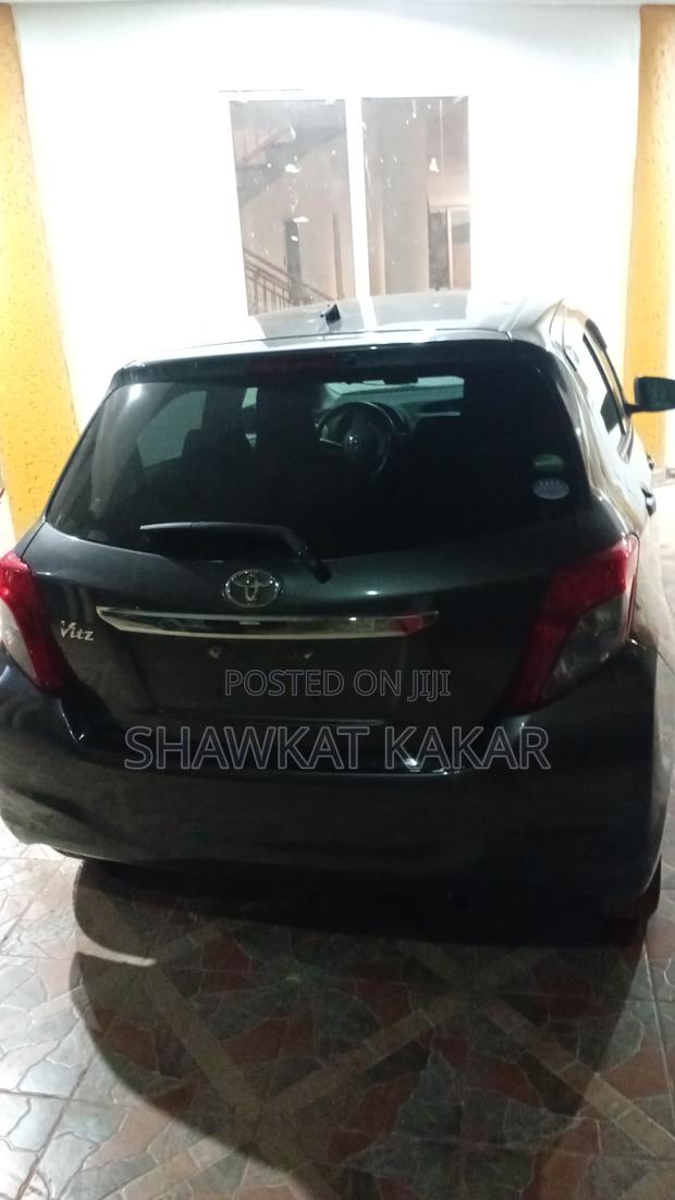 Toyota Vitz 1.3 AWD 3dr 2012 Gray