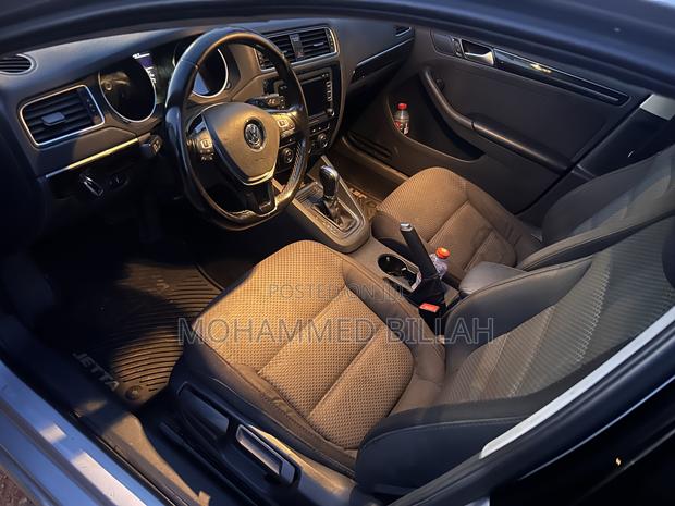 Volkswagen Jetta SE 4dr Sedan (1.8L 4cyl Turbo 5M) 2015 Silver