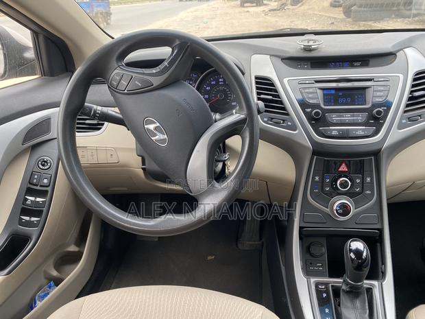 Hyundai Elantra 2016