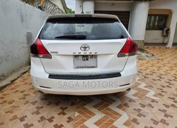Toyota Venza 2012 White