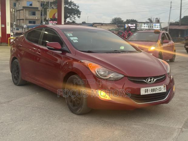 Hyundai Elantra 2013 Red