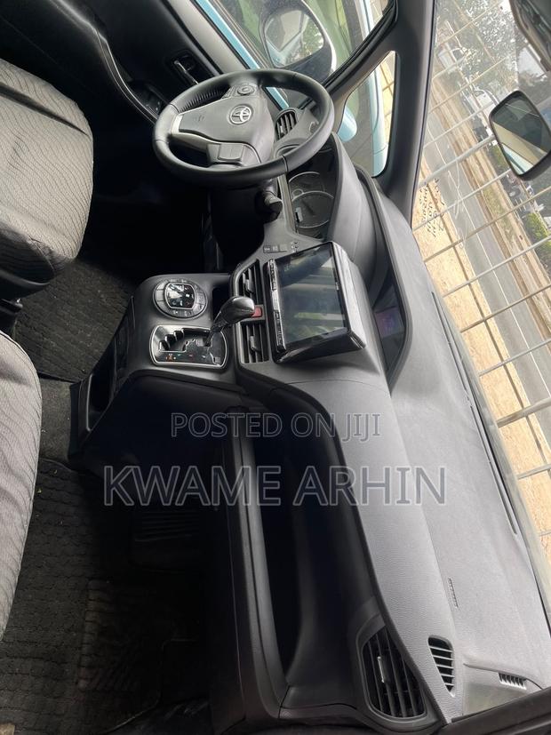 Toyota Voxy ZS Kirameki 4WD 7-Seater 2015 Black