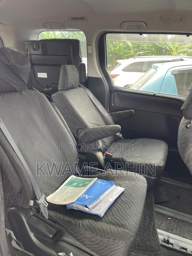 Toyota Voxy ZS Kirameki 4WD 7-Seater 2015 Black