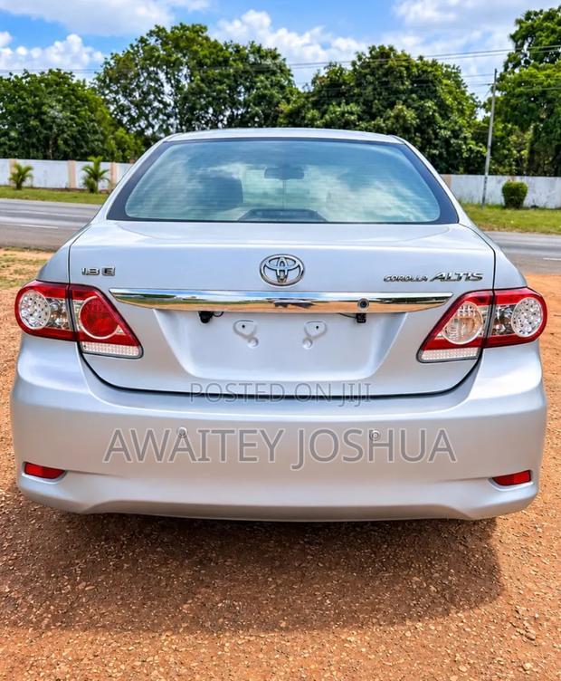 Toyota Corolla 2013 Silver