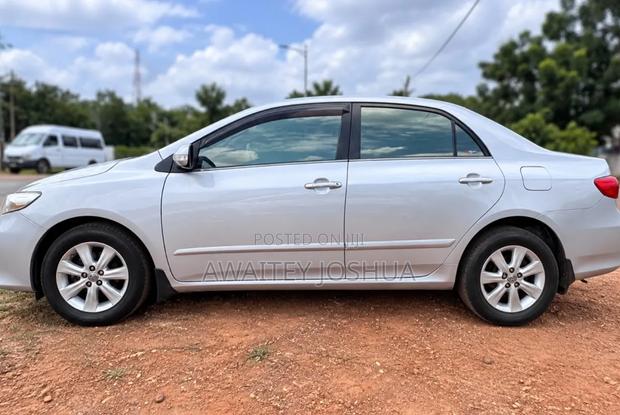 Toyota Corolla 2013 Silver