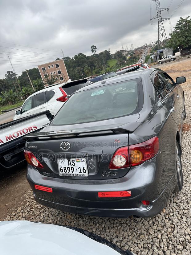 Toyota Corolla S 4dr Sedan (1.8L 4cyl 4A) 2010 Gray