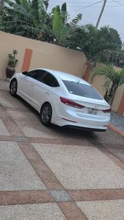 Hyundai Elantra SEL 2018 White for sale