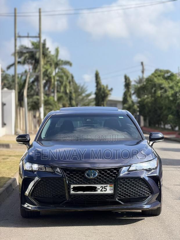 Toyota Avalon XSE FWD Sedan (3.5L V6 8A) 2019 Blue