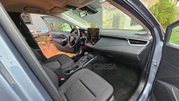 Toyota Corolla Hybrid LE 2025 Blue