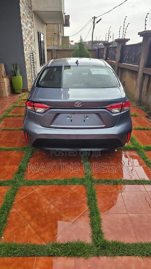 Toyota Corolla Hybrid LE 2025 Blue