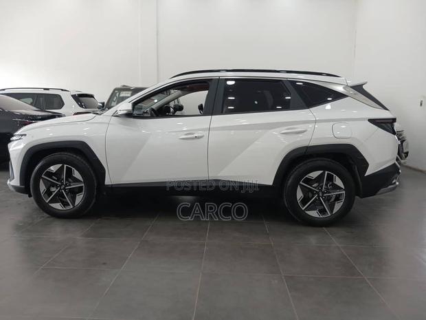 Hyundai Tucson 2024 White