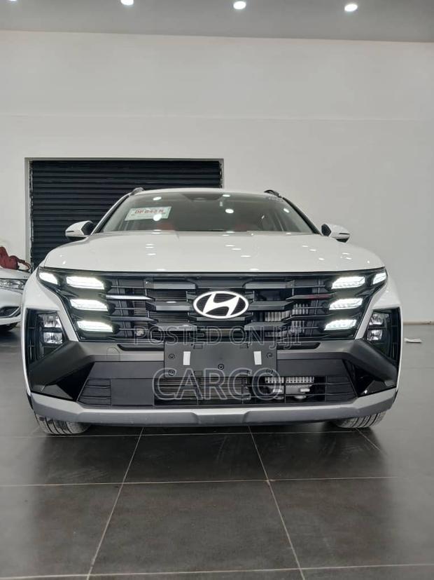 Hyundai Tucson 2024 White