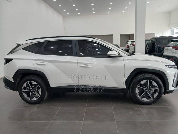 Hyundai Tucson 2024 White