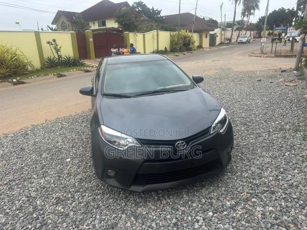 Toyota Corolla L 4dr Sedan (1.8L 4cyl 4A) 2015 Gray