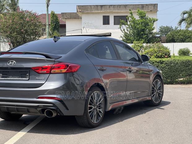 Hyundai Elantra 2018 Gray