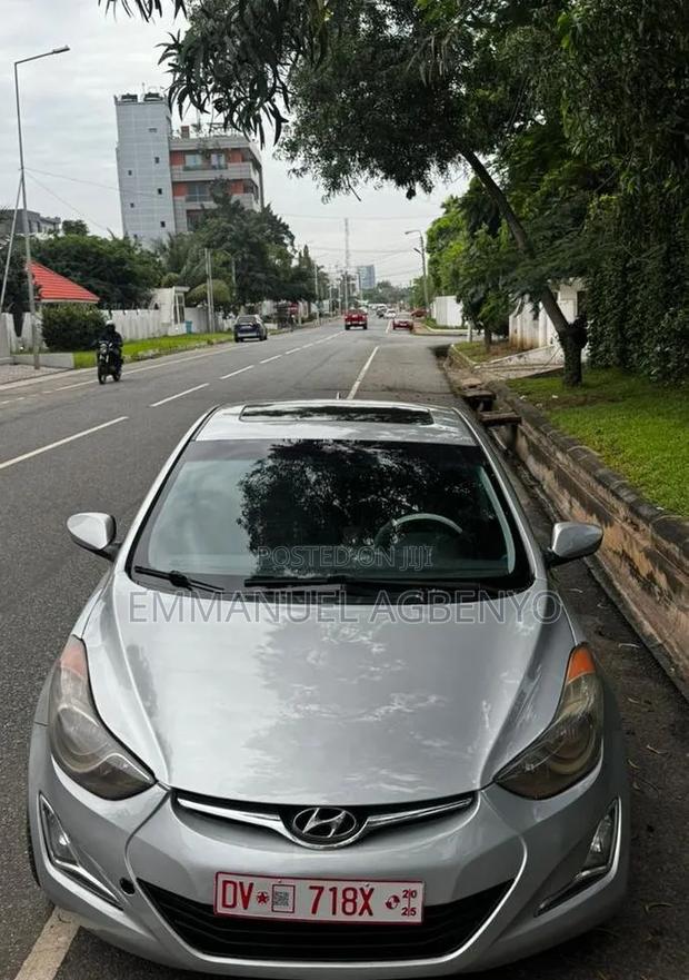 Hyundai Elantra Limited Sedan FWD (1.8L 4cyl 6A) 2013 Silver