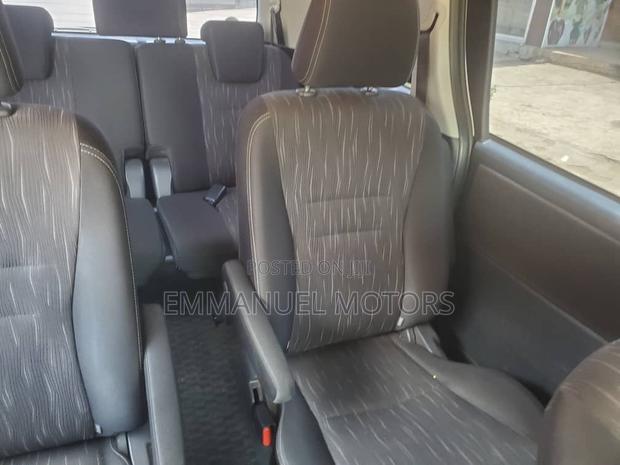 Toyota Voxy 2013 White