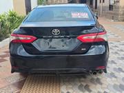 Toyota Camry SE FWD (2.5L 4cyl 8AM) 2018 Black for sale