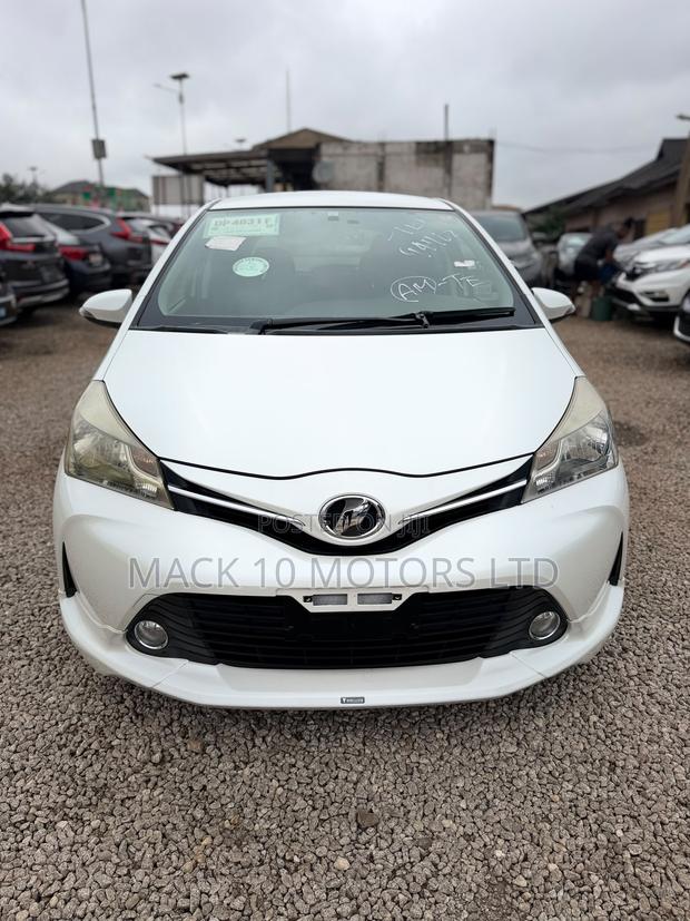 Toyota Vitz 1.5 FWD 3dr 2015 White