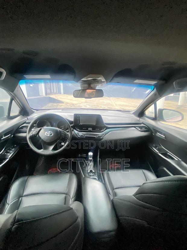 Toyota C-HR 2019 Red