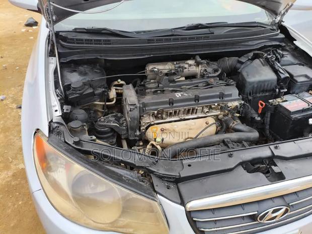 Hyundai Elantra 2010 Silver