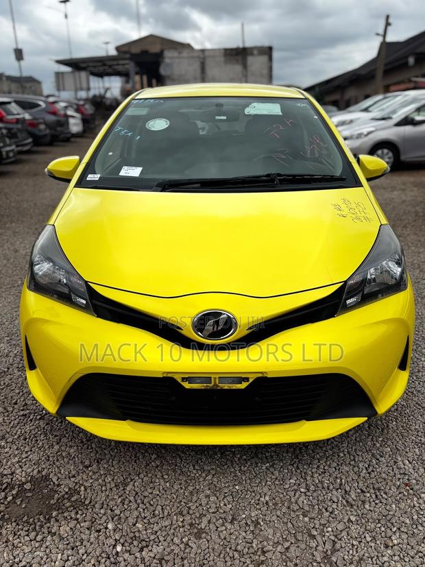 Toyota Vitz 1.5 FWD 3dr 2015 Yellow