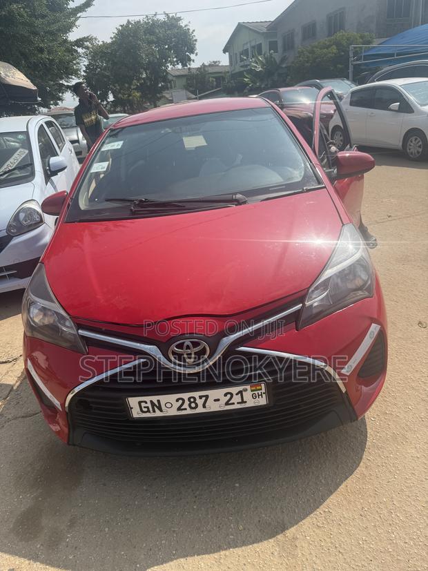 Toyota Yaris 2015 Red