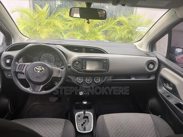 Toyota Yaris 2015 Red