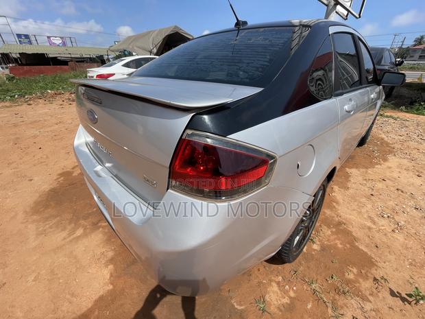 Ford Focus 2009 Silver