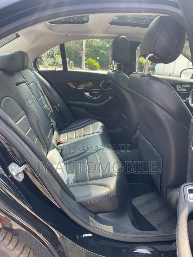 Mercedes-Benz C300 2017 Black