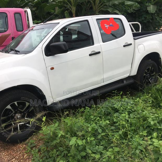 Isuzu D-MAX 2016 White