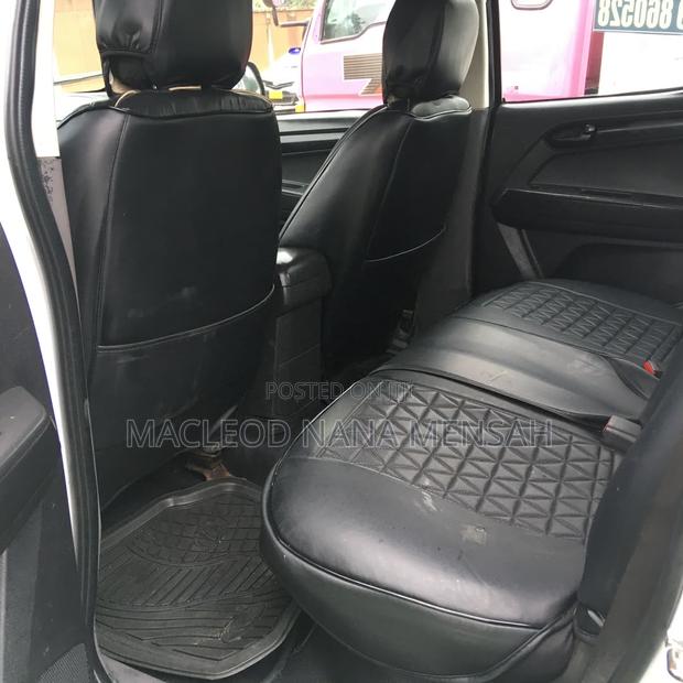 Isuzu D-MAX 2016 White