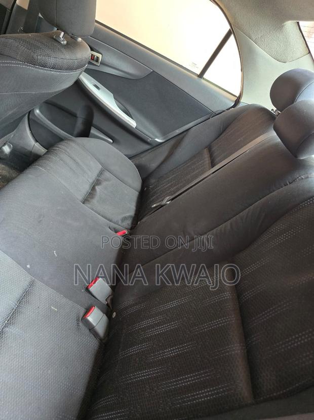Toyota Corolla L 4-Speed Automatic 2013 Gray