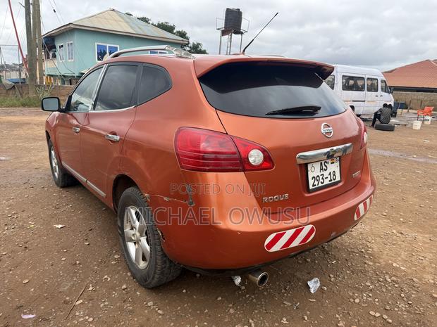 Nissan Rogue 2012 Orange