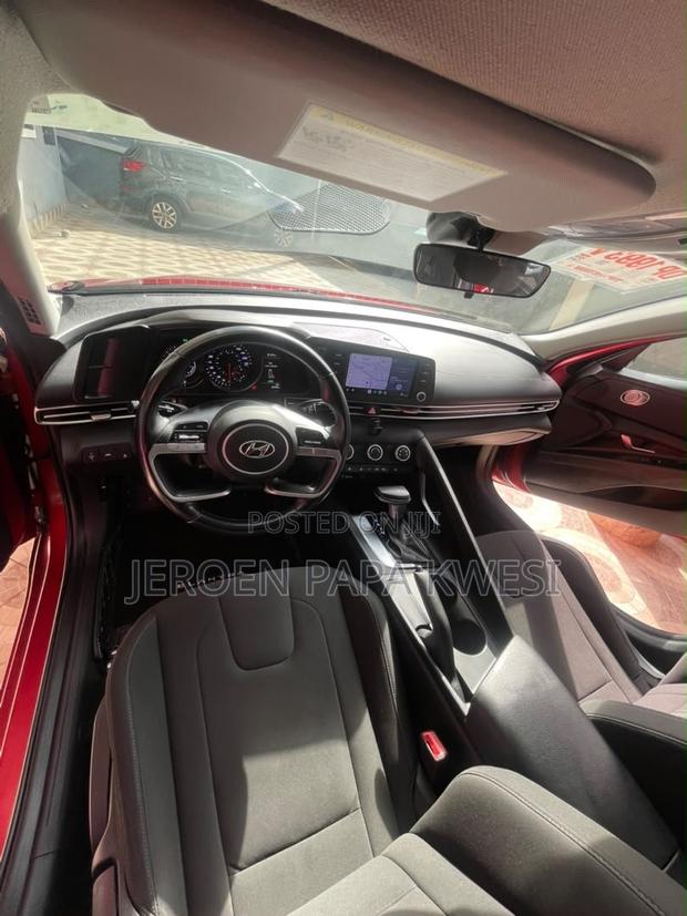 Hyundai Elantra 2021 Red