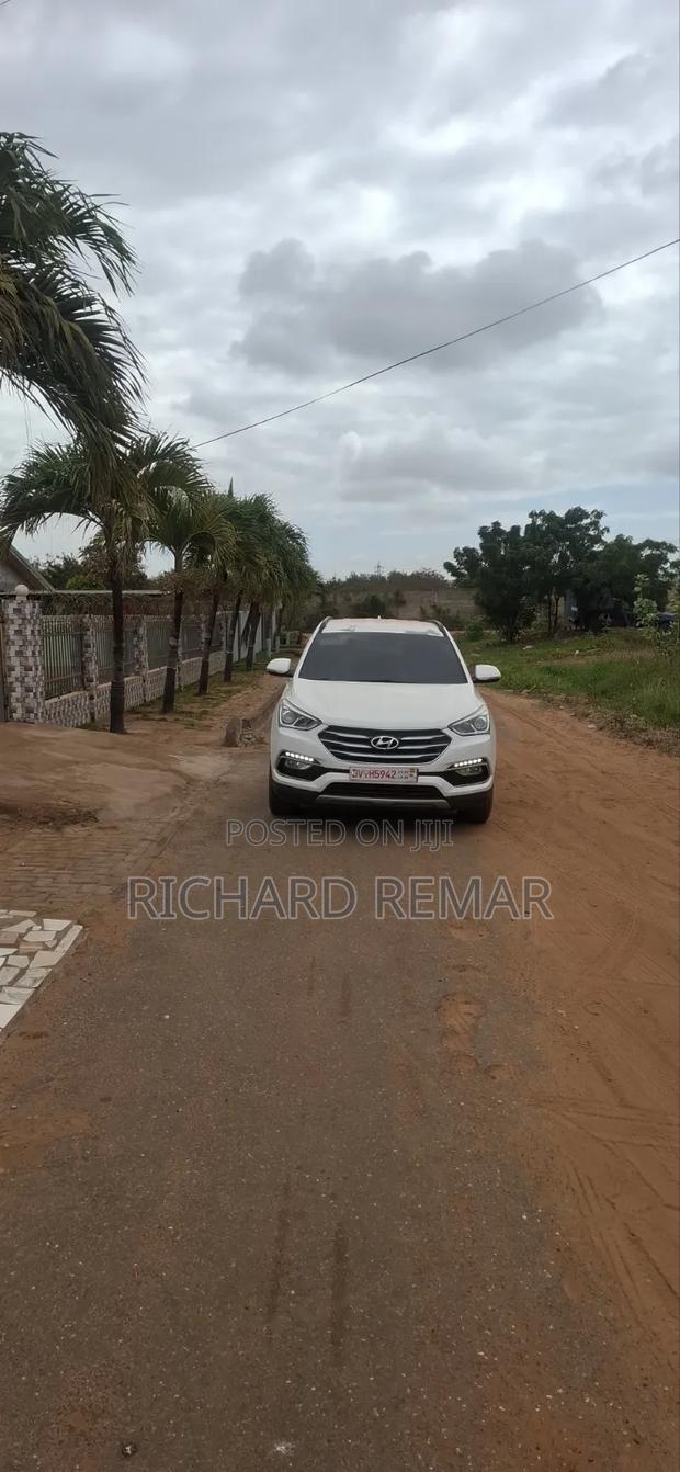 Hyundai Santa Fe 2016 White