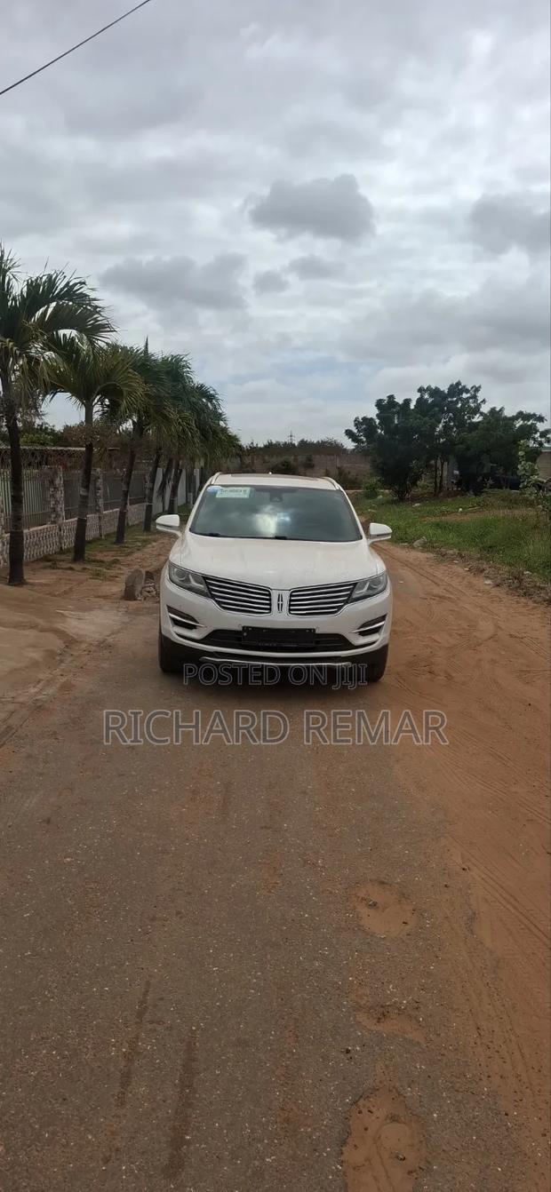 Lincoln MKZ 2017 White