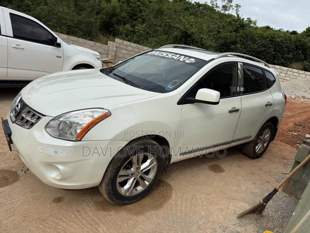 Nissan Rogue SV 2012 White
