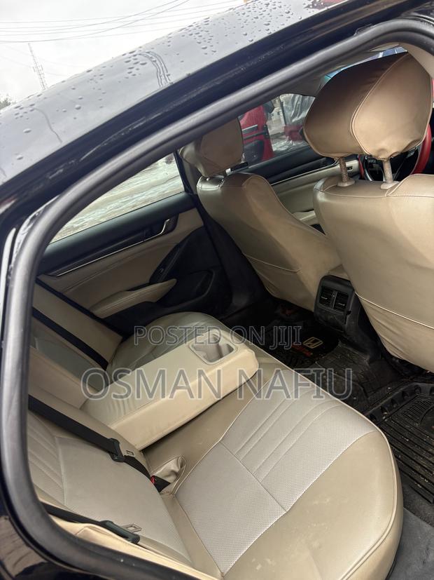 Honda Accord Touring 2.0T 2018 Black