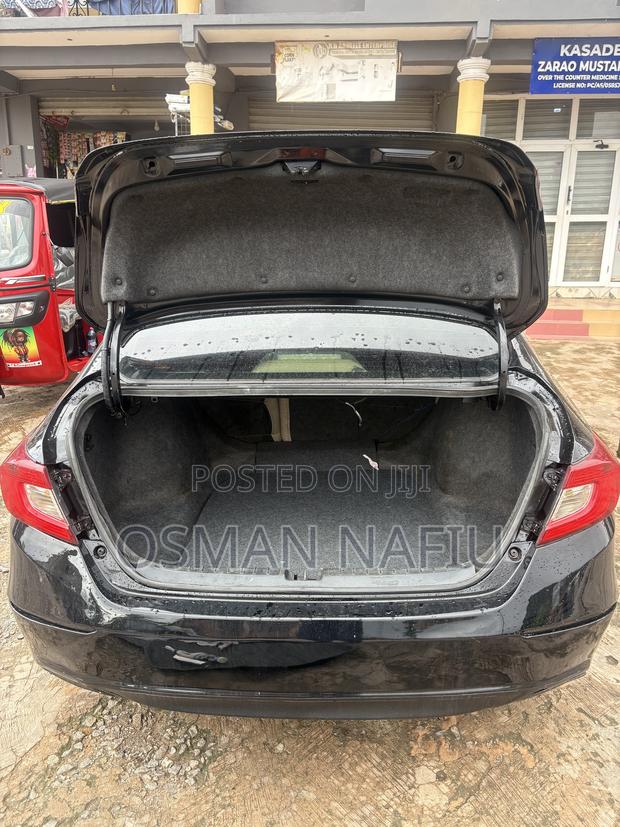 Honda Accord Touring 2.0T 2018 Black