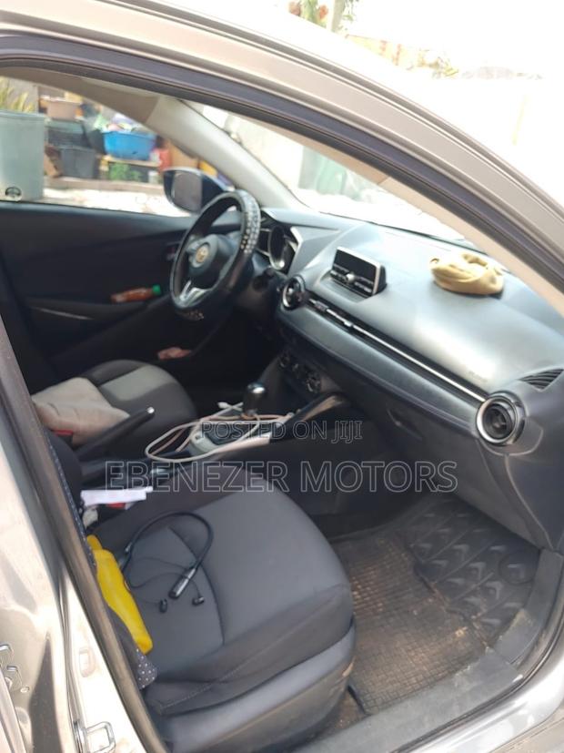 Toyota Yaris 2016 Silver