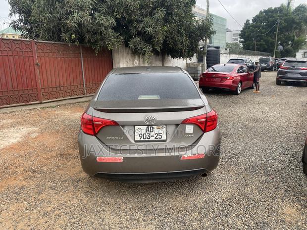 Toyota Corolla XSE (1.8L 4cyl 2A) 2019 Gray