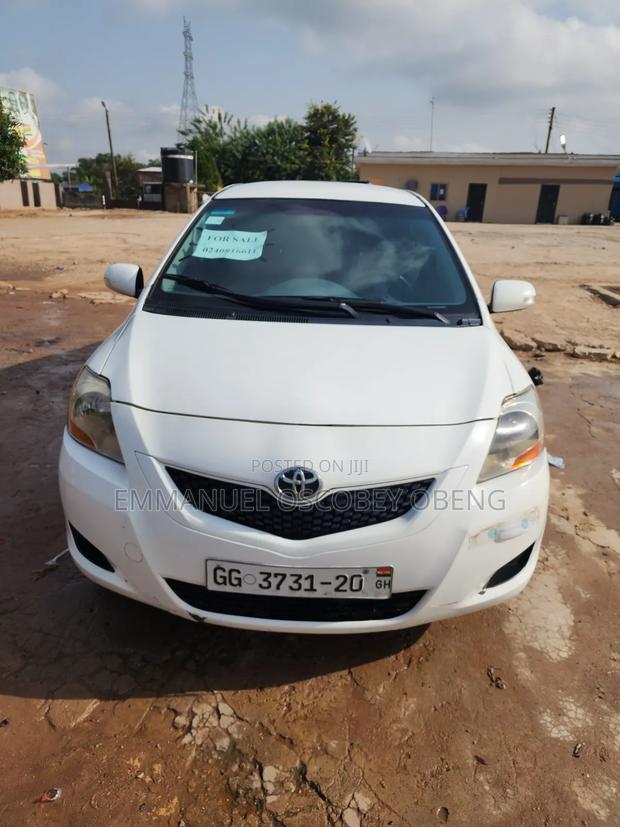 Toyota Yaris 2010 White