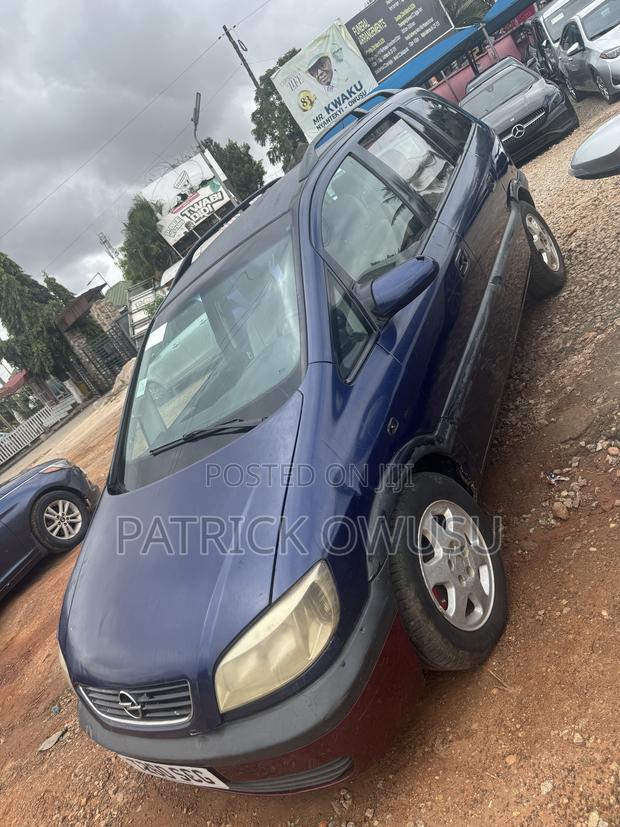 Opel Zafira 2002 Blue