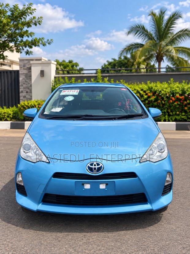 Toyota Aqua 2012 Blue
